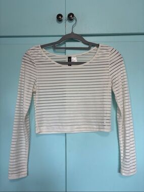 H&M long sleeve white striped crop top size small brand new authentic
